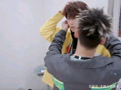 杨幂和陈伟霆吃瓜视频,甜蜜互动引网友热议