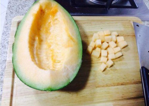 阿姨吃哈密瓜视频大全,视频大全带你领略甜蜜滋味