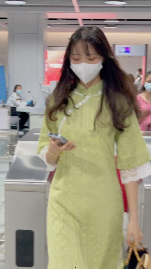 穿搭分享宽松吃瓜视频,轻松吃瓜，夏日休闲新风尚